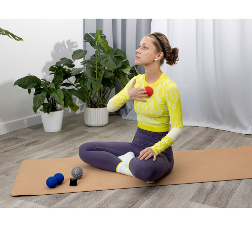 Массажный мяч для MФР Relaxify, красный